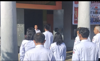 Ketua Bawaslu Memimpin Apel Bersama